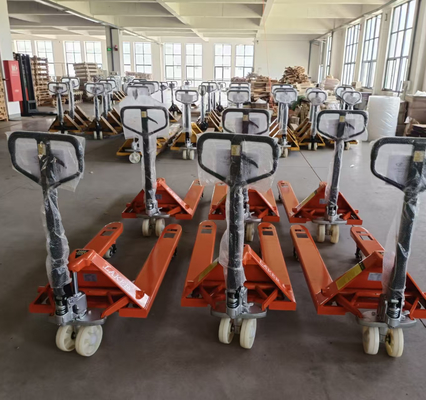 3 τόνων χειροκίνητο φορτηγό παλέτας με διπλές ρόδες από νάιλον για 3000kg μεταφορά υλικών αποθήκης