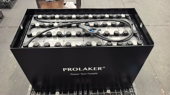 Προσαρμοσμένες μπαταρίες έλξης με μολύβι και οξύ μπαταρία 48V 600Ah Για φορτηγά ανεμοφόρτων HELI CPD20 με πρίζα REMA160