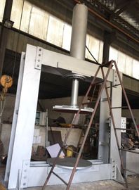 Βαρέων καθηκόντων Forklift 400 τόνου μηχανή Τύπου ελαστικών αυτοκινήτου για το στερεό φόρτωμα και εκφόρτωμα ροδών